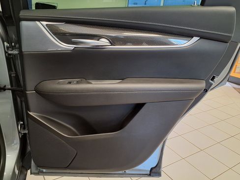 Certified 2024 Cadillac XT5 Sportv w/ Technology Package AWD/4WD image 13