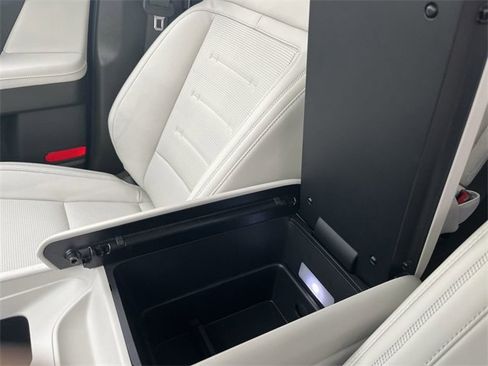 Used 2025 Hyundai Santa Fe Calligraphy image 21