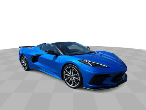 Used 2025 Chevrolet Corvette Stingray Premium Conv w/ Z51 Performance Package RWD image 2