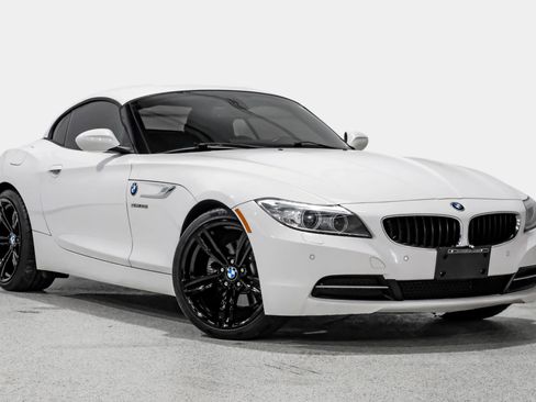 Used 2016 BMW Z4 sDrive28i w/ Technology Package RWD image 9