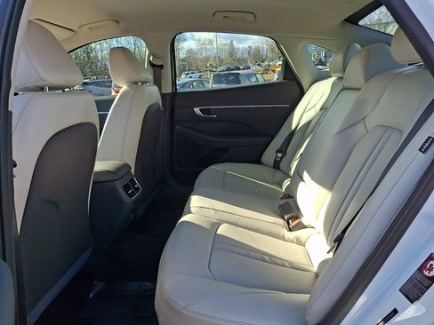 Used 2020 Hyundai Sonata SEL w/ Premium Package image 10