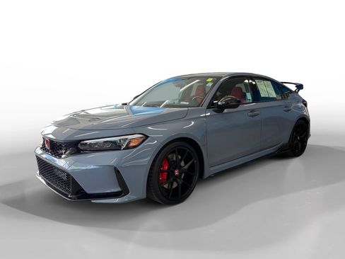 Used 2024 Honda Civic Type R image 1