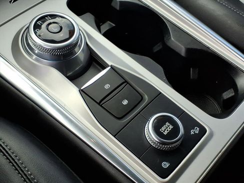 Certified 2022 Ford Explorer XLT w/ Equipment Group 202A image 23