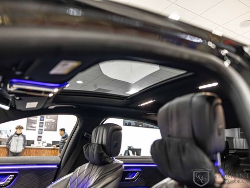 Used 2022 Mercedes-Benz S 580 4MATIC Sedan w/ AMG Line Package image 20
