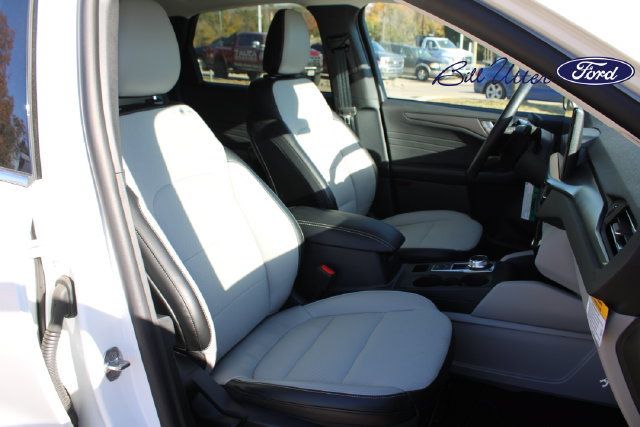 New 2025 Ford Escape SE FWD image 7