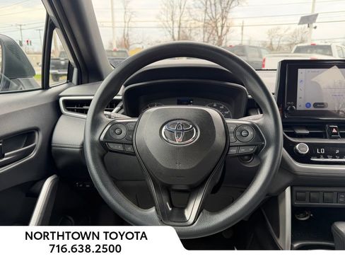 Used 2024 Toyota Corolla Cross AWD Hybrid image 18