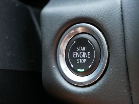 Used 2024 GMC Yukon AT4 AWD/4WD image 33
