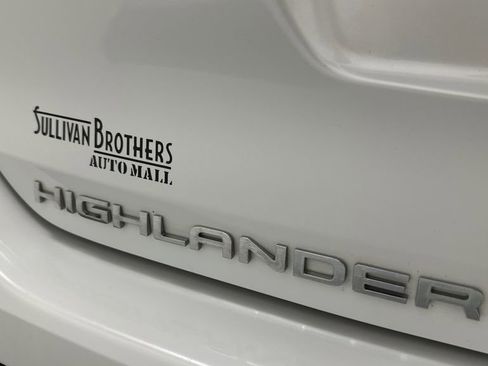 Used 2023 Toyota Highlander Bronze Edition image 20