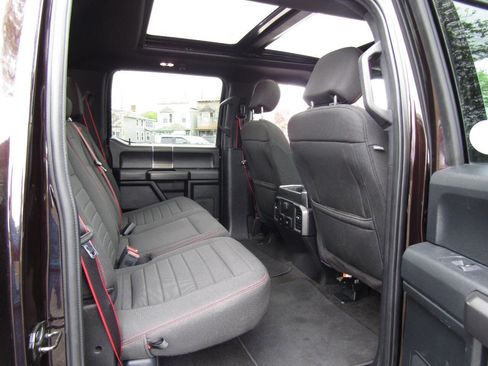Used 2019 Ford F150 XLT w/ Equipment Group 302A Luxury AWD/4WD image 28