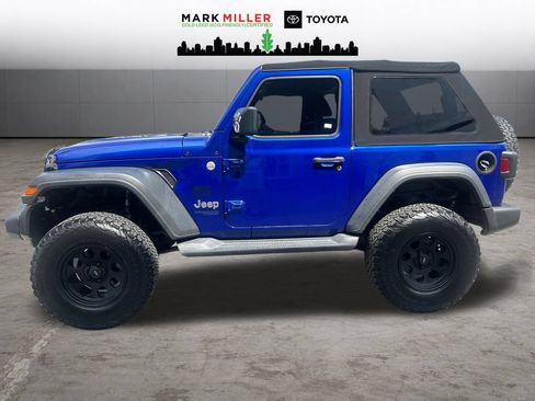 Used 2020 Jeep Wrangler Sport AWD/4WD image 2