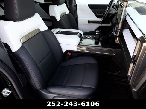 Used 2025 GMC Hummer EV 3X AWD/4WD image 43