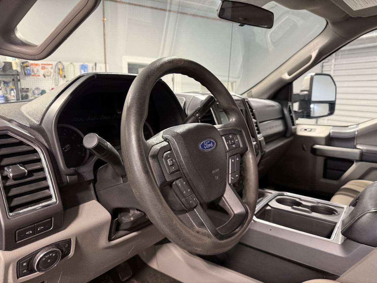 Used 2017 Ford F250 XLT w/ XLT Premium Package AWD/4WD image 17