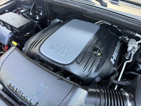 Used 2018 Dodge Durango R/T w/ Technology Group AWD/4WD image 64