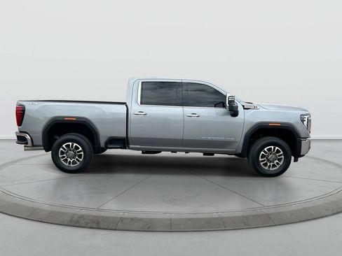 Used 2025 GMC Sierra 2500 SLT AWD/4WD image 9