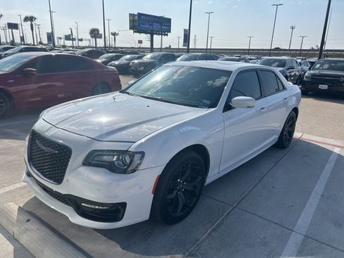 Used 2022 Chrysler 300 S w/ Comfort Group image 1