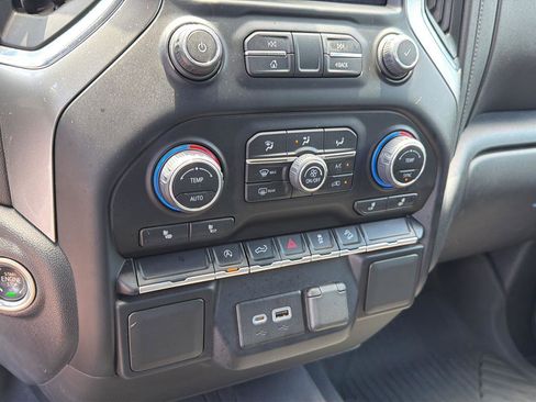 Used 2021 Chevrolet Silverado 1500 LT AWD/4WD image 26