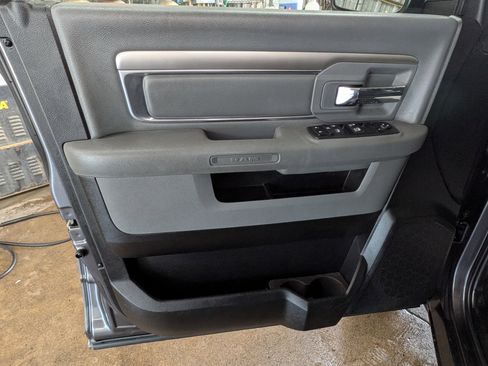 Used 2020 RAM 1500 Classic Warlock w/ Electronics Group image 8