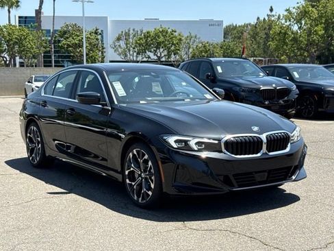 New 2026 BMW 330i Sedan w/ Premium Package RWD image 6