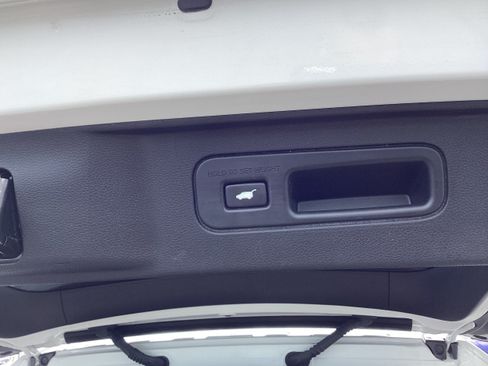 Used 2025 Honda Pilot Elite image 16