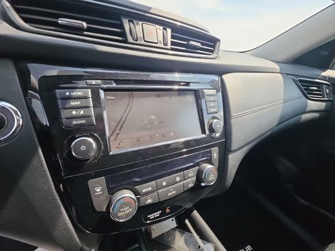 Used 2020 Nissan Rogue SL w/ Premium Package AWD/4WD image 19