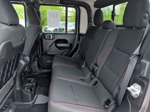 Used 2021 Jeep Gladiator Rubicon w/ Dual Top Group AWD/4WD image 31