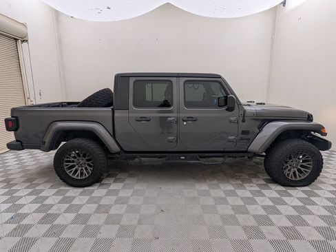 Used 2023 Jeep Gladiator Sport AWD/4WD image 2
