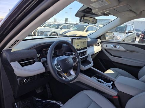 New 2026 Ford Explorer Active image 2