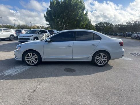 Used 2017 Volkswagen Jetta SEL image 8