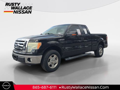 Used 2010 Ford F150 XLT image 1