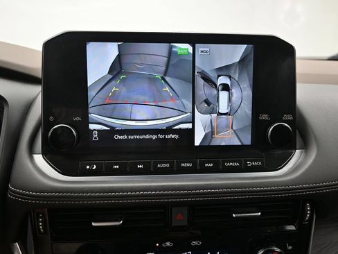 Used 2023 Nissan Rogue Platinum w/ Platinum Premium Package AWD/4WD image 13