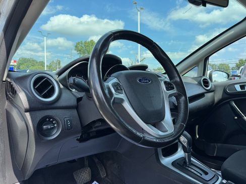 Used 2016 Ford Fiesta SE FWD image 14