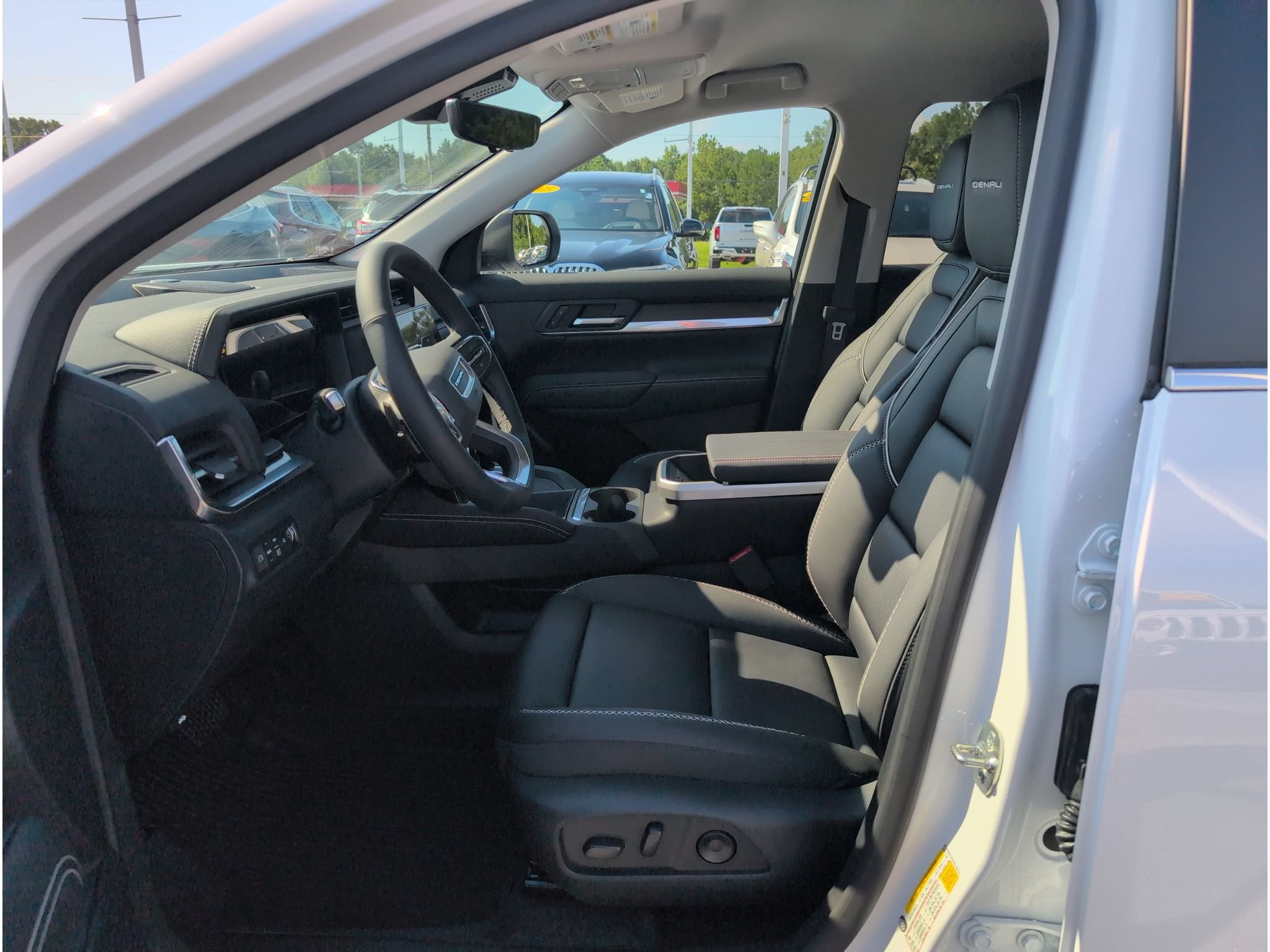 New 2027 GMC Terrain Denali w/ LPO, Floor Liner Package AWD/4WD image 12