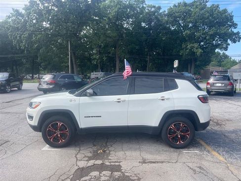 Used 2019 Jeep Compass Trailhawk AWD/4WD image 8