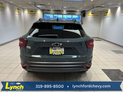 New 2026 Chevrolet Trax LT w/ Sunroof Package FWD image 16