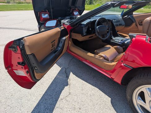 Used 1990 Chevrolet Corvette Convertible RWD image 42