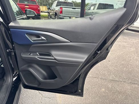 Used 2025 Chevrolet Equinox EV LT w/ Convenience Package FWD image 17
