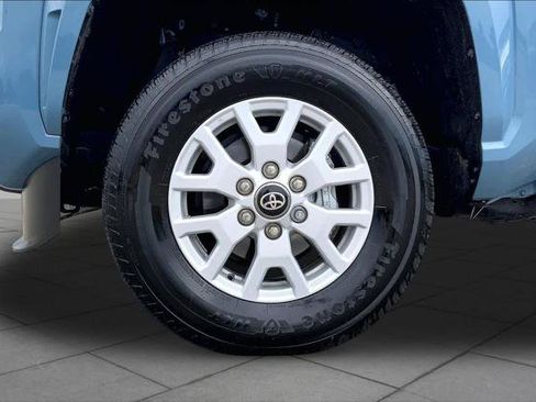 Certified 2026 Toyota Tacoma SR5 AWD/4WD image 11