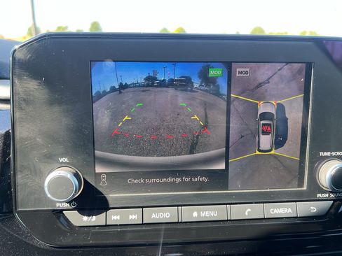 Used 2025 Nissan Pathfinder Rock Creek AWD/4WD image 27