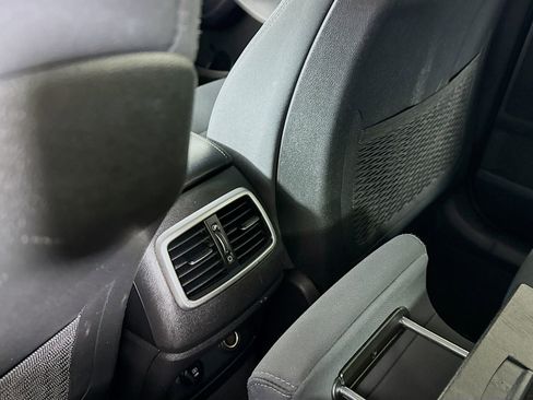 Used 2017 Kia Sorento AWD w/ LX Convenience Package image 23