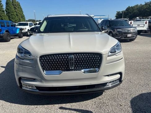 Used 2021 Lincoln Aviator Reserve w/ Equipment Group 201A RWD image 2
