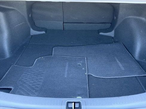 Used 2025 Toyota Corolla LE image 10