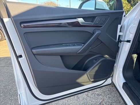 Used 2018 Audi Q5 2.0T Premium AWD/4WD image 17