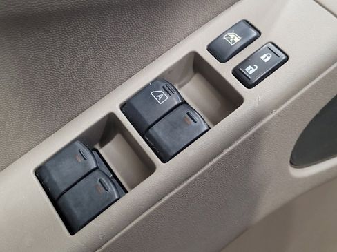 Used 2017 Nissan Frontier SV w/ SV Value Truck Package image 27