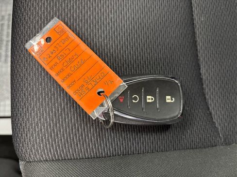 Used 2017 Chevrolet Cruze LT w/ Convenience Package image 36