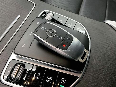 Certified 2022 Mercedes-Benz GLC 300 image 12
