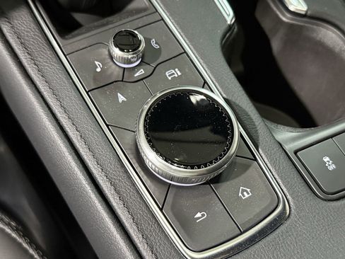 New 2025 Cadillac XT4 Premium Luxury image 29