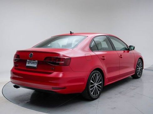 Used 2017 Volkswagen Jetta Sport image 6