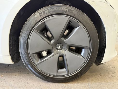 Used 2023 Tesla Model 3 Standard Range image 30