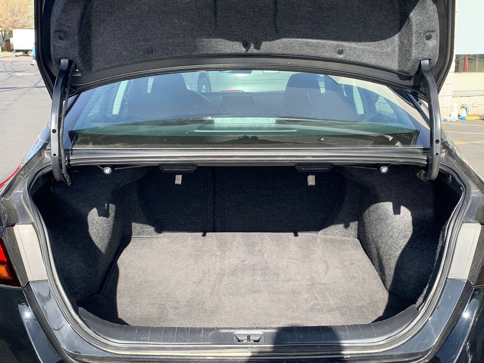 Used 2025 Nissan Altima 2.5 SV FWD image 31