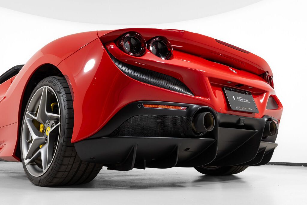 Used 2022 Ferrari F8 Tributo RWD image 20